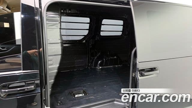Hyundai Staria Modern, 2022 11