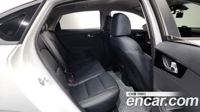 Kia The / новый New K3 2세대 Prestige, 2024 12