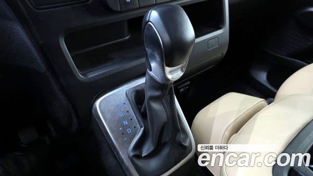 Hyundai Staria Modern, 2022 9