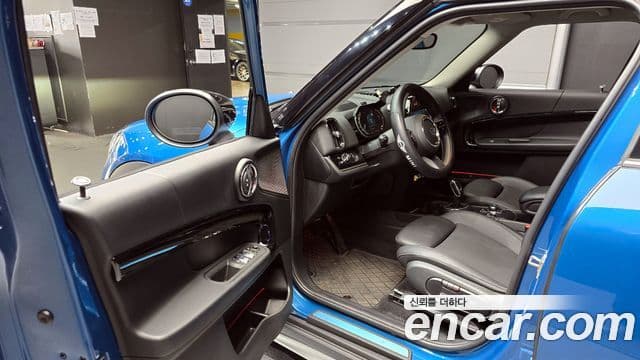 Mini Cooper Countryman 2세대, 2023 11