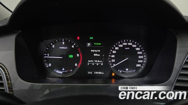 Hyundai LF Sonata Special, 2016 8