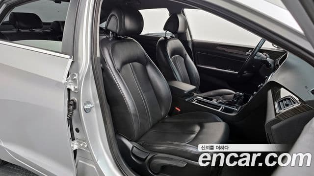 Hyundai LF Sonata 2.0 Smart, 2015 10