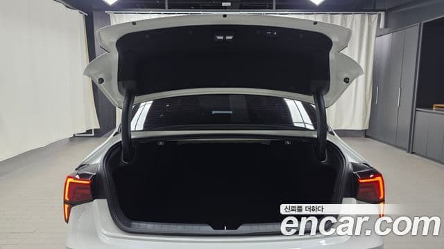 Kia The / новый New K5 3세대 Signature, 2024 20