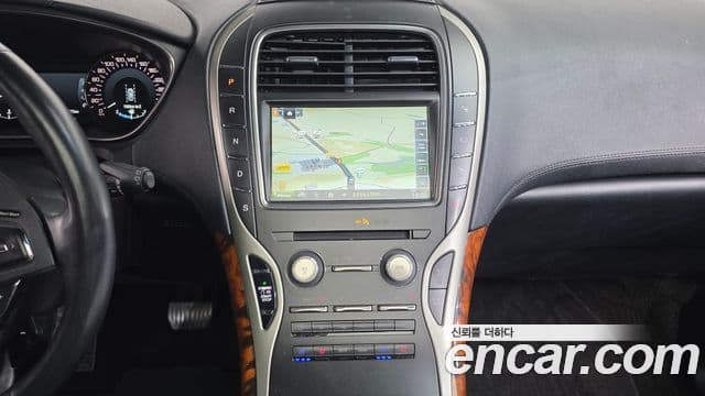 Lincoln MKX 2세대, 2018 15