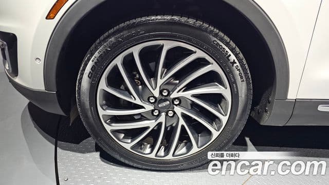 Lincoln Nautilus 1세대, 2020 все фото