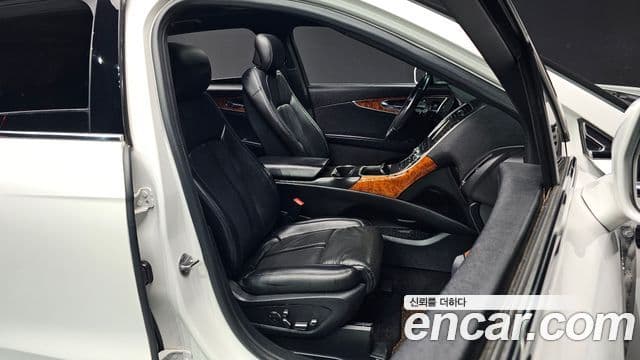 Lincoln Nautilus 1세대, 2020 10