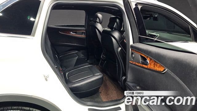 Lincoln Nautilus 1세대, 2020 11