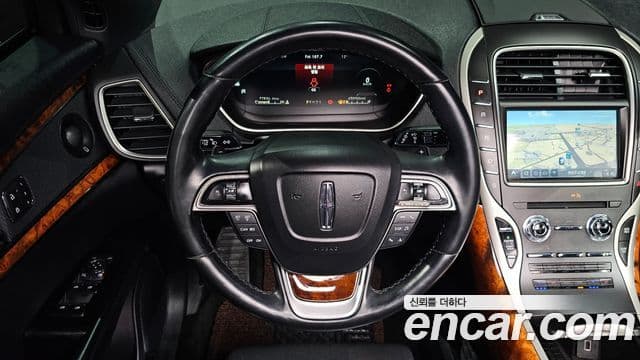 Lincoln Nautilus 1세대, 2020 13