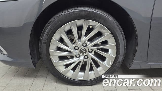 Lexus ES300h 7세대 Executive, 2022 все фото