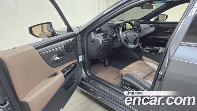 Lexus ES300h 7세대 Executive, 2022 10