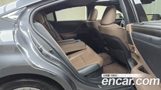 Lexus ES300h 7세대 Executive, 2022 12