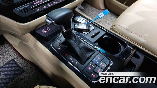 Kia All New Carnival Prestige, 2018 9