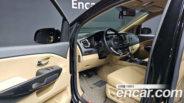 Kia All New Carnival Prestige, 2018 10