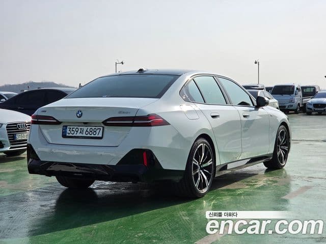 BMW 5시리즈 (G60) 530i xDrive M Sport, 2024 все фото