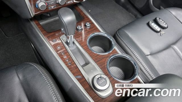 Nissan Pathfinder 4세대, 2014 9