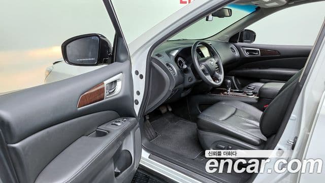 Nissan Pathfinder 4세대, 2014 11