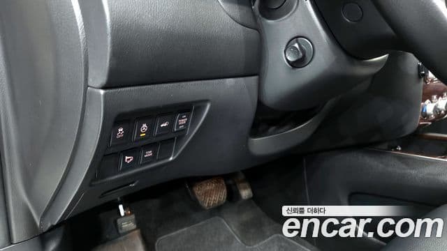 Nissan Pathfinder 4세대, 2014 16