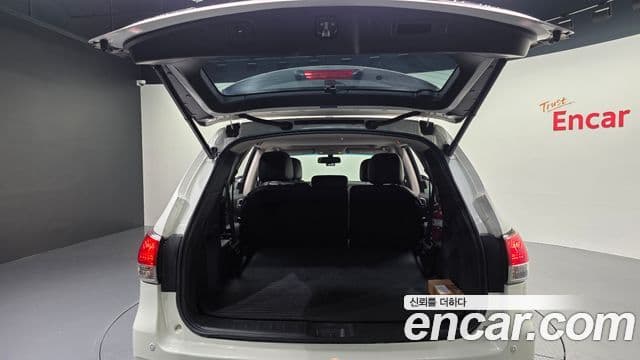 Nissan Pathfinder 4세대, 2014 20
