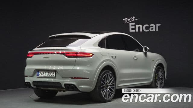 Porsche Cayenne (PO536) 3.0 E-гибрид купе Platinum Edition, 2023 2