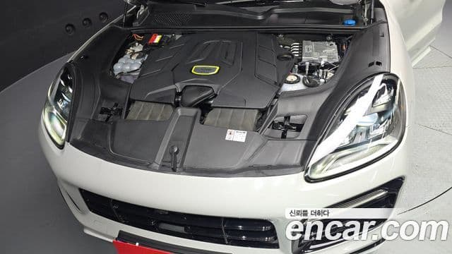 Porsche Cayenne (PO536) 3.0 E-гибрид купе Platinum Edition, 2023 6