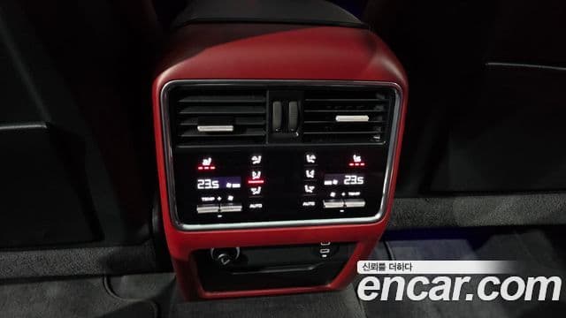 Porsche Cayenne (PO536) 3.0 E-гибрид купе Platinum Edition, 2023 19