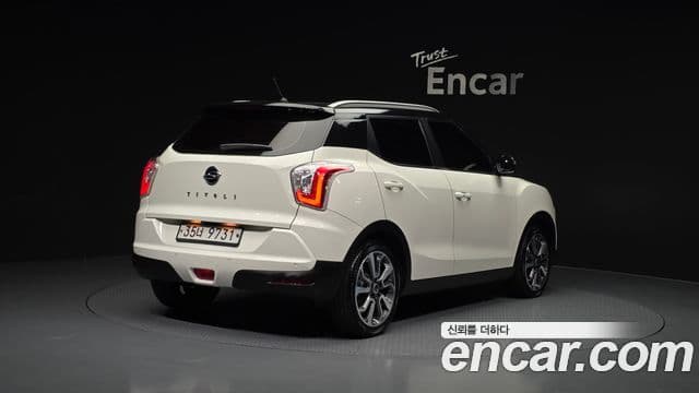 KG모빌리티(SsangYong) Tivoli топовая версия, 2015 2