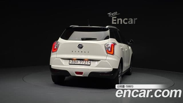 KG모빌리티(SsangYong) Tivoli топовая версия, 2015 4