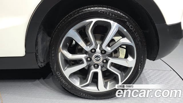 KG모빌리티(SsangYong) Tivoli топовая версия, 2015 все фото