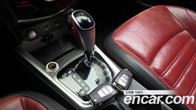 KG모빌리티(SsangYong) Tivoli топовая версия, 2015 9