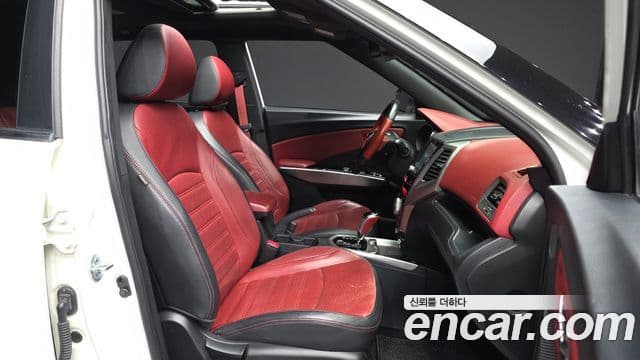 KG모빌리티(SsangYong) Tivoli топовая версия, 2015 11