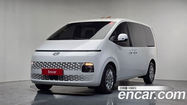 Hyundai Staria Modern, 2023 1