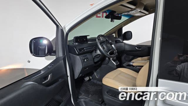 Hyundai Staria Modern, 2023 10