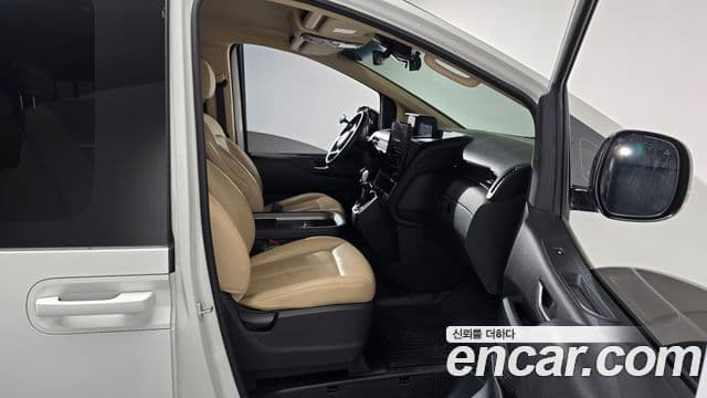 Hyundai Staria Modern, 2023 11