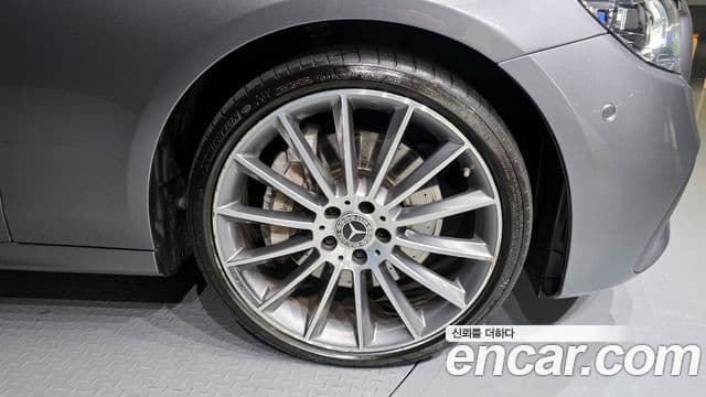 Mercedes-Benz E-класс W213 AMG Line, 2021 все фото