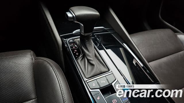 Kia All New K7 Noblesse, 2016 9