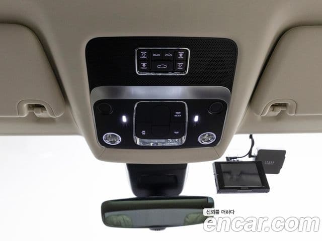 Bentley Flying Spur 3세대 4.0 Azure, 2024 16