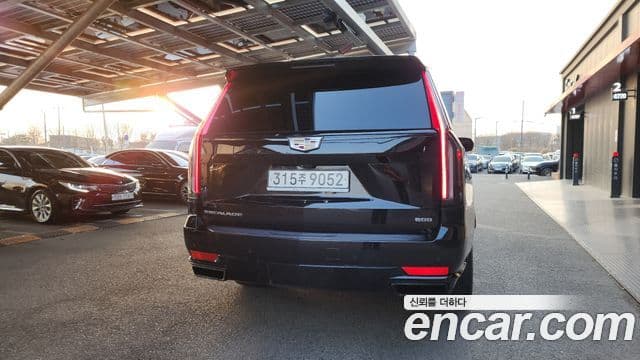 Cadillac Escalade 5세대 ESV Sport Platinum, 2023 4