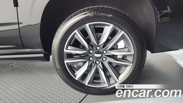 Cadillac Escalade 5세대 ESV Sport Platinum, 2023 все фото