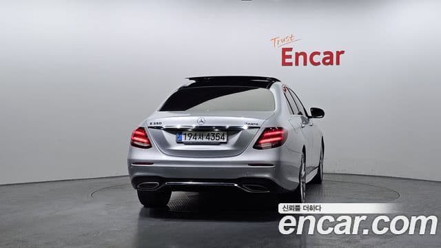 Mercedes-Benz E-класс W213 AMG Line, 2020 4