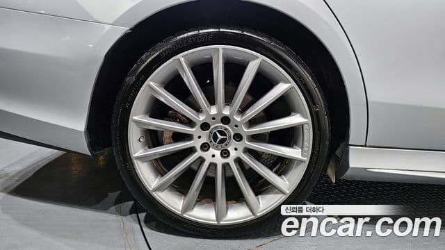 Mercedes-Benz E-класс W213 AMG Line, 2020 все фото