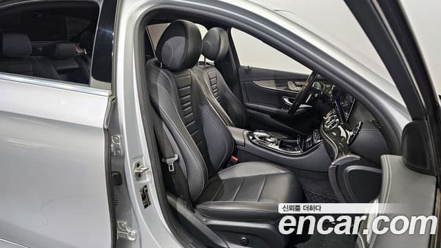 Mercedes-Benz E-класс W213 AMG Line, 2020 12