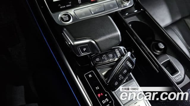 Audi A8 (D5) 55 TFSI Quattro LWB, 2021 9