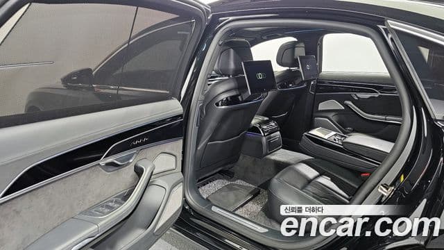 Audi A8 (D5) 55 TFSI Quattro LWB, 2021 11