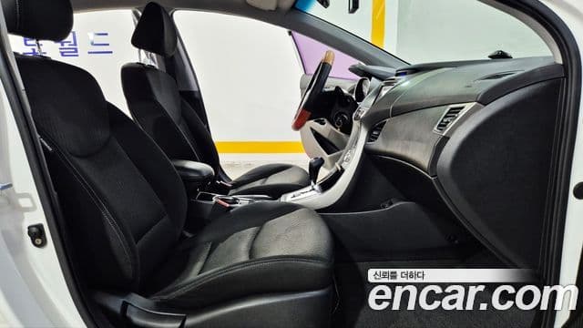 Hyundai Avante MD Luxury, 2012 15