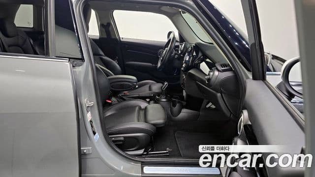 Mini Cooper 3세대, 2022 10