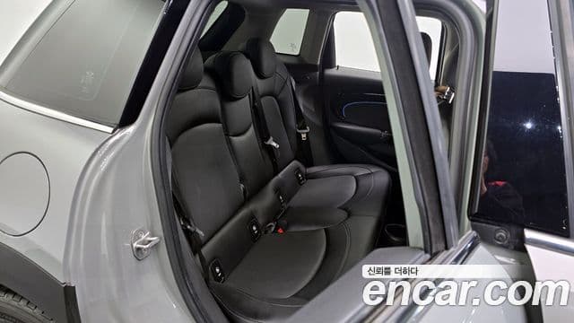 Mini Cooper 3세대, 2022 12