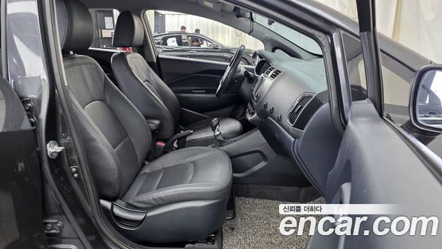 Kia The / новый New Pride Luxury, 2015 11