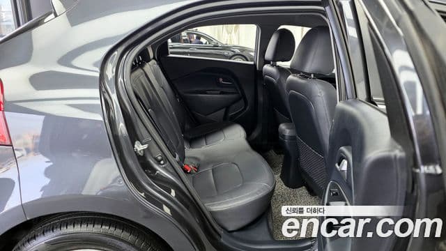 Kia The / новый New Pride Luxury, 2015 12