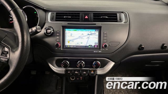 Kia The / новый New Pride Luxury, 2015 14