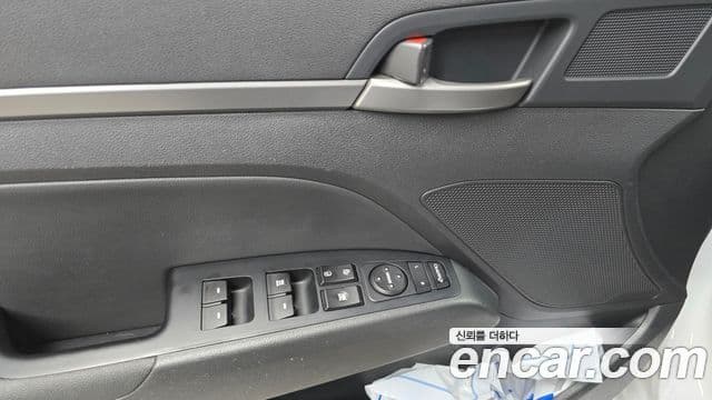 Hyundai Avante AD 1.6 GDI Smart, 2018 17